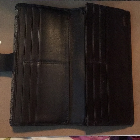 Coach wallet - Picture 2 of 3